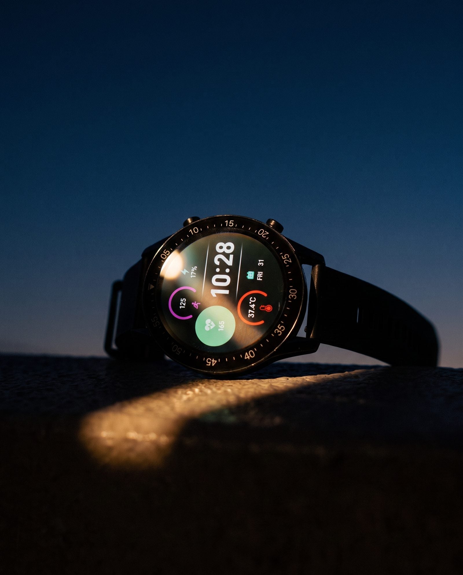 EXO Horizon watch profile